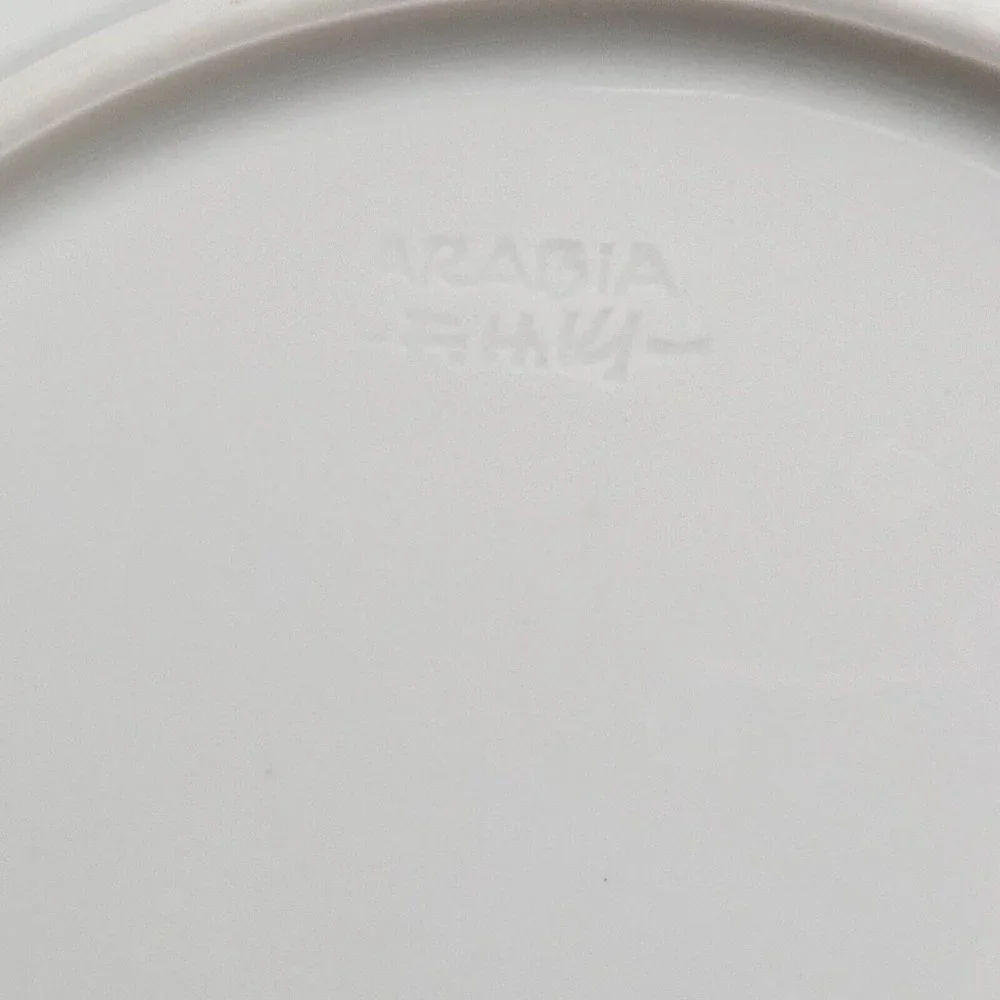 Lot of 2 Arabia of Finland 7 1/2" Salad Plates Vtg White Rice (Grains) Porcelain - Picture 3 of 5